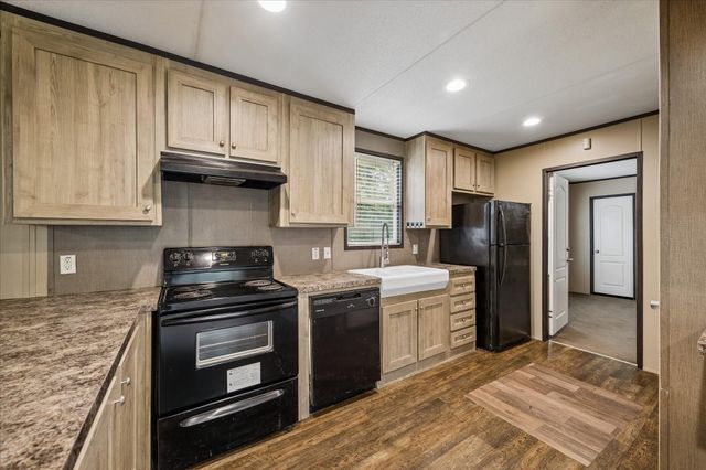 15443 Forest Drive, Montgomery, TX 77356