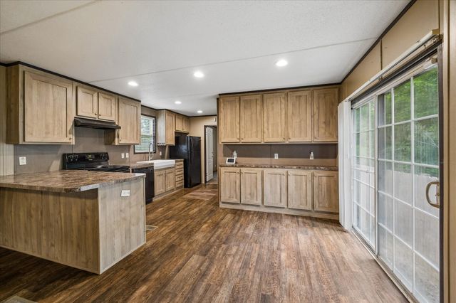 15443 Forest Drive, Montgomery, TX 77356