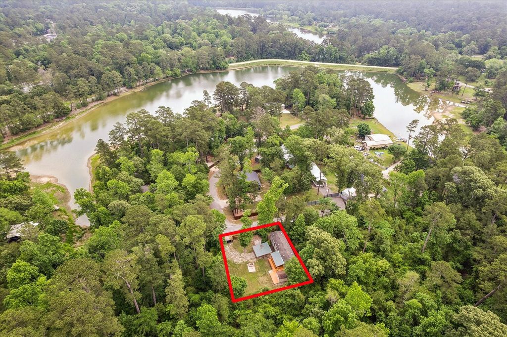 15443 Forest Drive, Montgomery, TX 77356