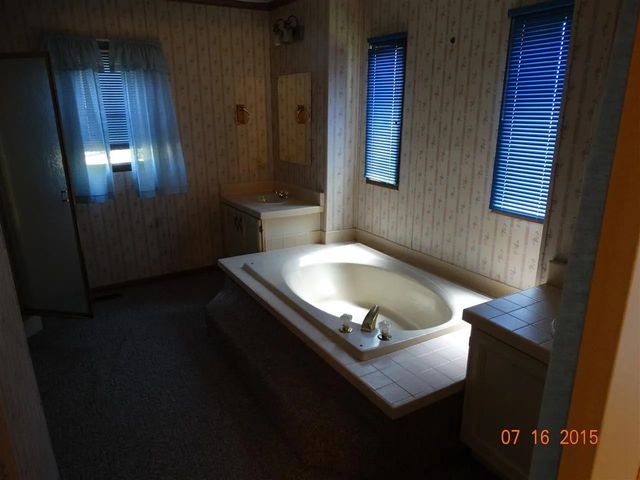 16028 Neches Parkway, Tyler, TX 75704