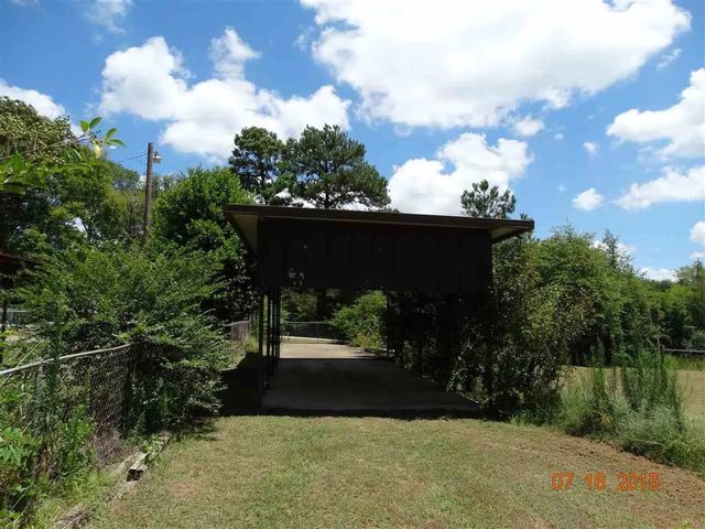 16028 Neches Parkway, Tyler, TX 75704