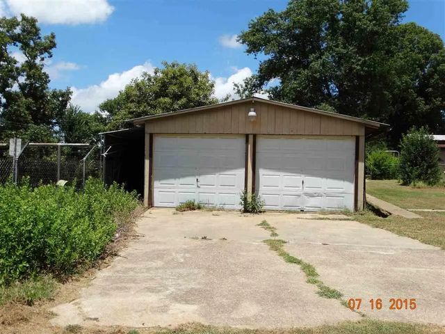 16028 Neches Parkway, Tyler, TX 75704