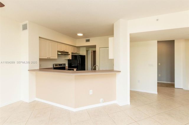 6370 W Sample Rd 6370, Coral Springs, FL 33067