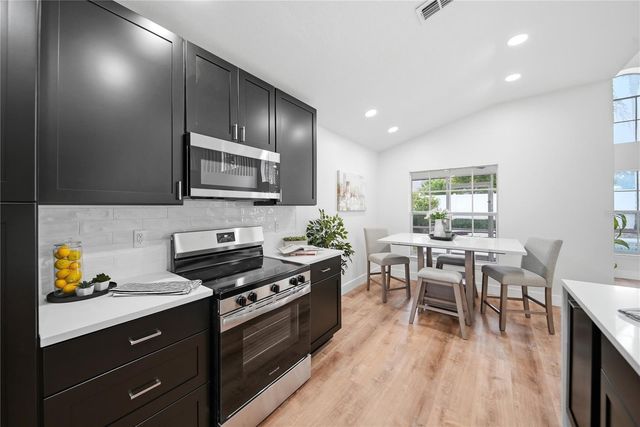 476 QUEENSBRIDGE DRIVE, Lake Mary, FL 32746