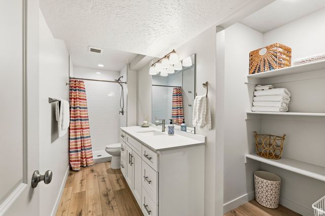 236 W PRICKLY PEAR DR, Saratoga Springs, UT 84045