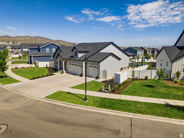 236 W PRICKLY PEAR DR, Saratoga Springs, UT 84045