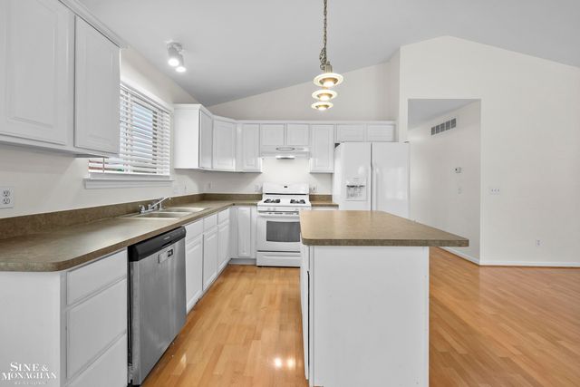 27750 Glenwood Street, Saint Clair Shores, MI 48081