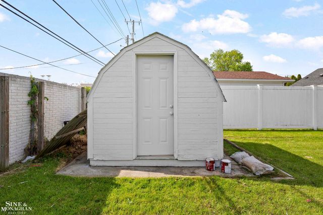 27750 Glenwood Street, Saint Clair Shores, MI 48081