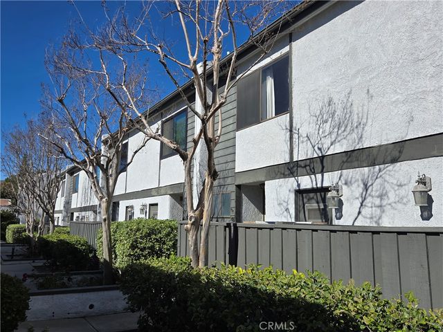 11311 Tampa Avenue 46, Porter Ranch, CA 91326