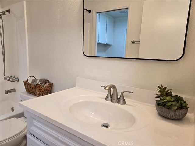 11311 Tampa Avenue 46, Porter Ranch, CA 91326