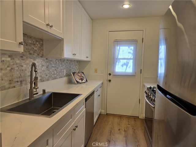 11311 Tampa Avenue 46, Porter Ranch, CA 91326