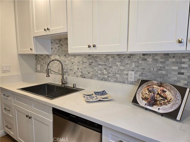 11311 Tampa Avenue 46, Porter Ranch, CA 91326