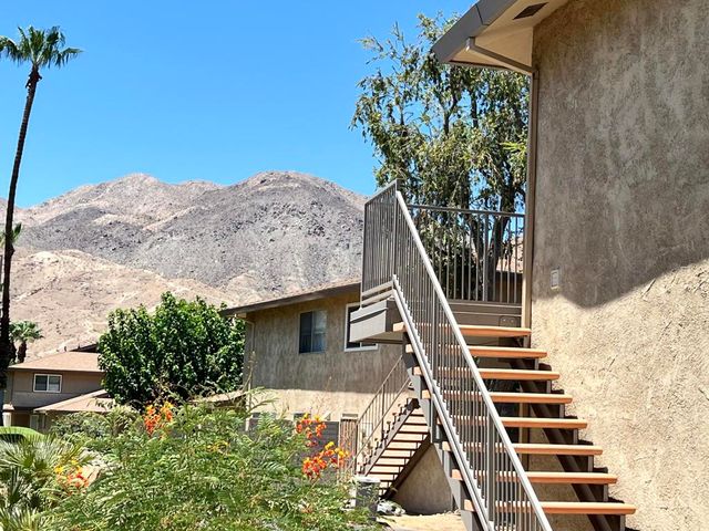46835 Highway 74 4, Palm Desert, CA 92260