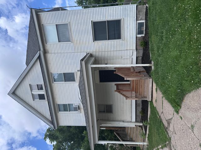 618 Douglas Court, Davenport, IA 52803