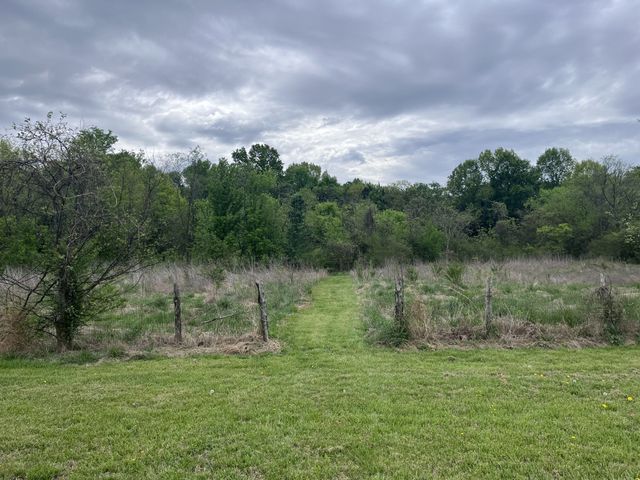 826 Old Rome Pike, Lebanon, TN 37087