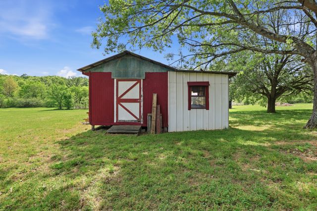 826 Old Rome Pike, Lebanon, TN 37087