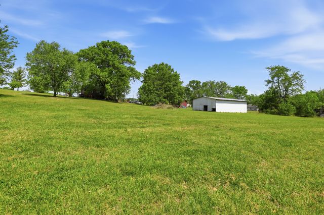 826 Old Rome Pike, Lebanon, TN 37087