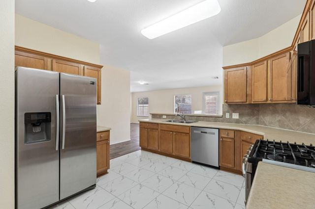 1512 Sweet Leaf LN, Pflugerville, TX 78660