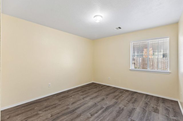 1512 Sweet Leaf LN, Pflugerville, TX 78660