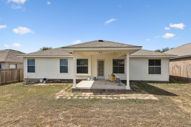 1512 Sweet Leaf LN, Pflugerville, TX 78660