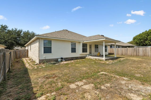 1512 Sweet Leaf LN, Pflugerville, TX 78660