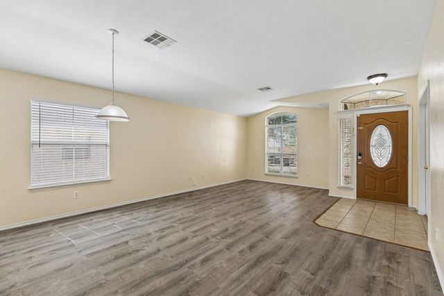 1512 Sweet Leaf LN, Pflugerville, TX 78660