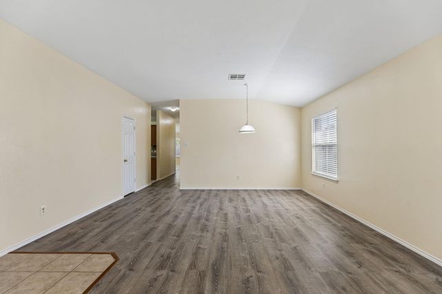 1512 Sweet Leaf LN, Pflugerville, TX 78660