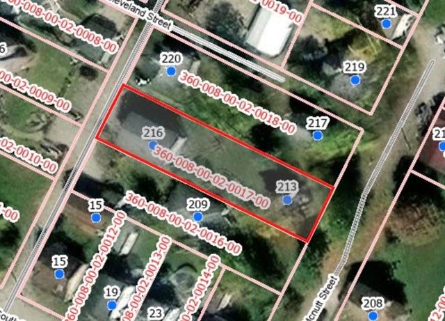 216 E Jackson St, Houston, PA 15342