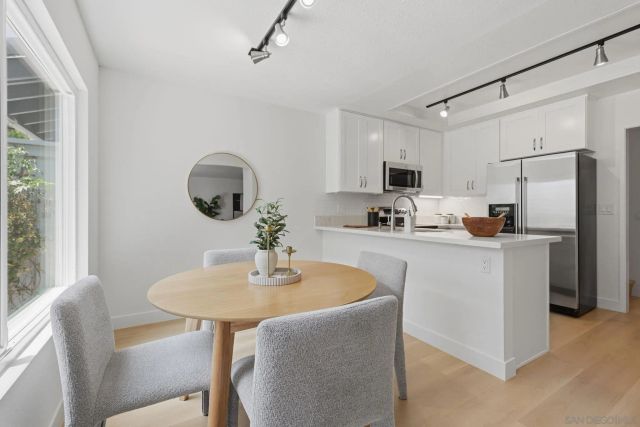 8067 Caminito Mallorca, La Jolla, CA 92037