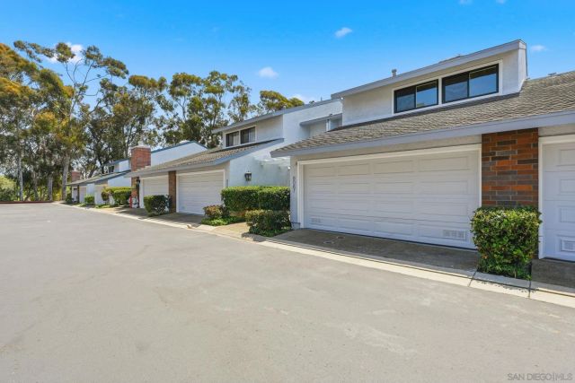 8067 Caminito Mallorca, La Jolla, CA 92037