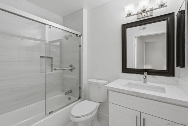 8067 Caminito Mallorca, La Jolla, CA 92037