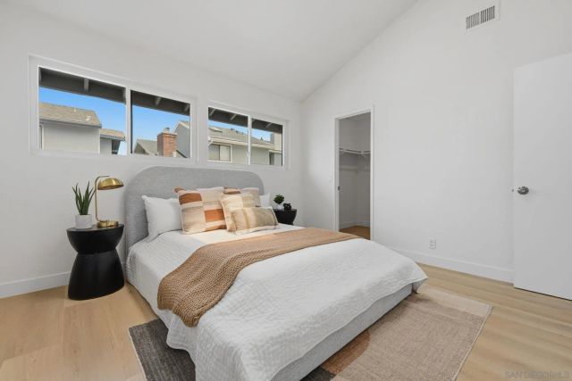 8067 Caminito Mallorca, La Jolla, CA 92037