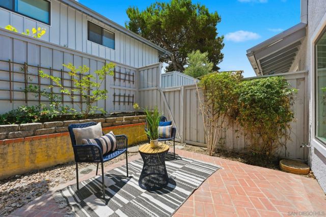 8067 Caminito Mallorca, La Jolla, CA 92037