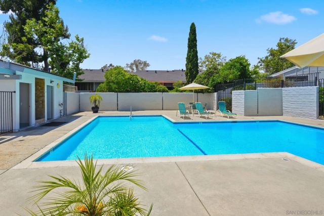 8067 Caminito Mallorca, La Jolla, CA 92037