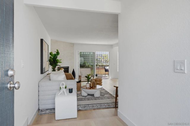 8067 Caminito Mallorca, La Jolla, CA 92037