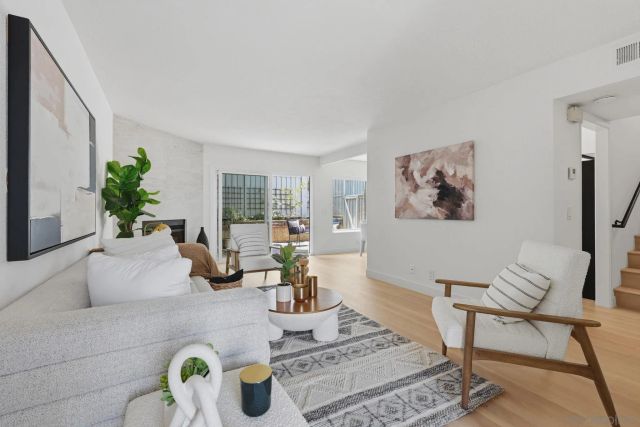 8067 Caminito Mallorca, La Jolla, CA 92037