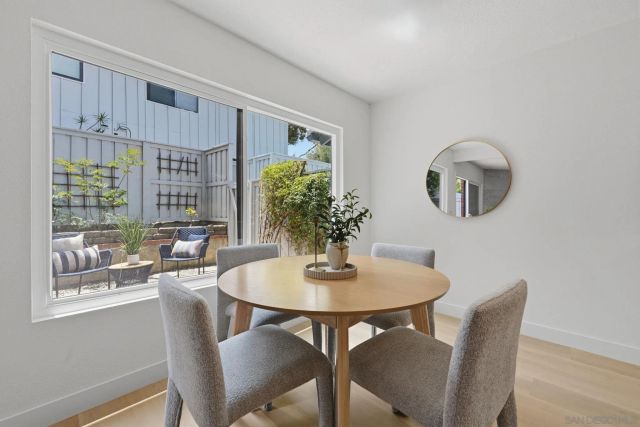 8067 Caminito Mallorca, La Jolla, CA 92037