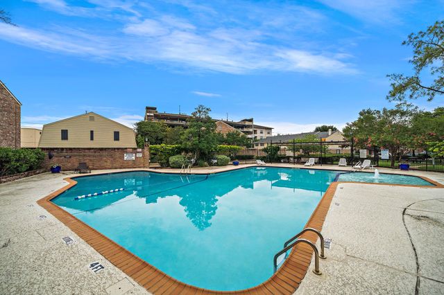 6434 Burgoyne Road 109, Houston, TX 77057