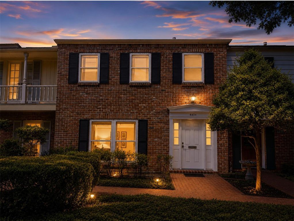 6434 Burgoyne Road 109, Houston, TX 77057