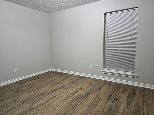 309 Christie Court, Irving, TX 75060