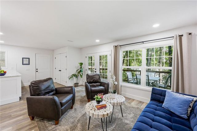 6995 Lakeside Place, Gainesville, GA 30506