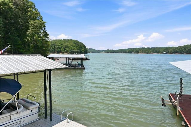 6995 Lakeside Place, Gainesville, GA 30506