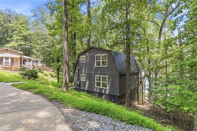 6995 Lakeside Place, Gainesville, GA 30506