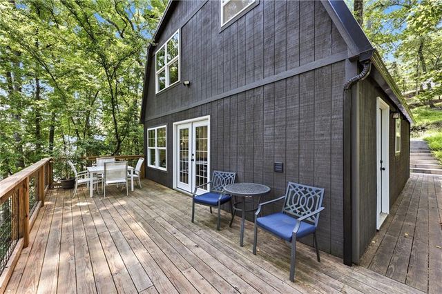 6995 Lakeside Place, Gainesville, GA 30506