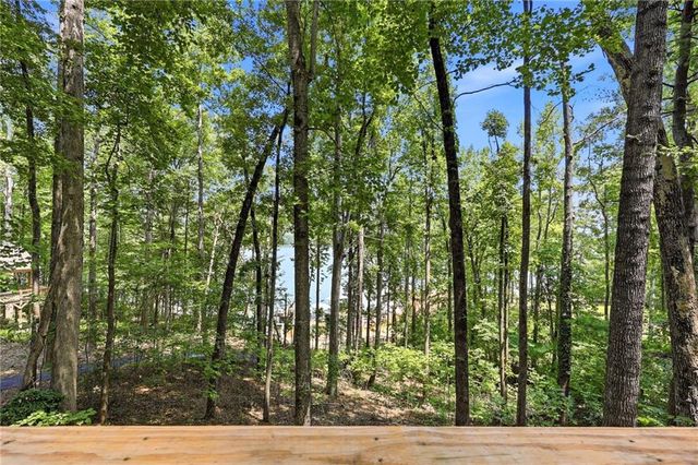 6995 Lakeside Place, Gainesville, GA 30506