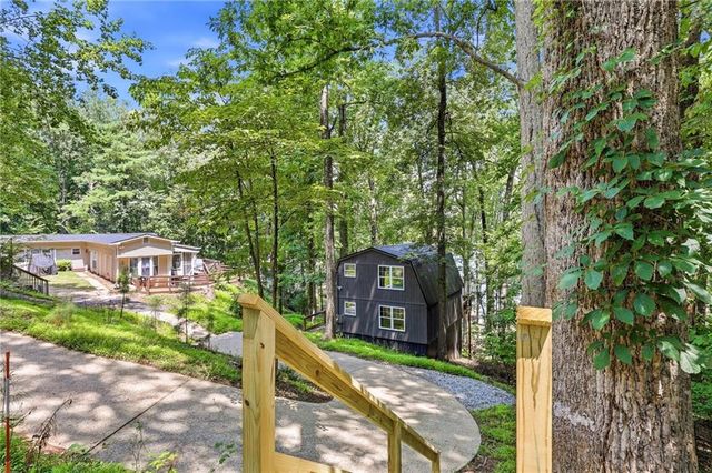 6995 Lakeside Place, Gainesville, GA 30506
