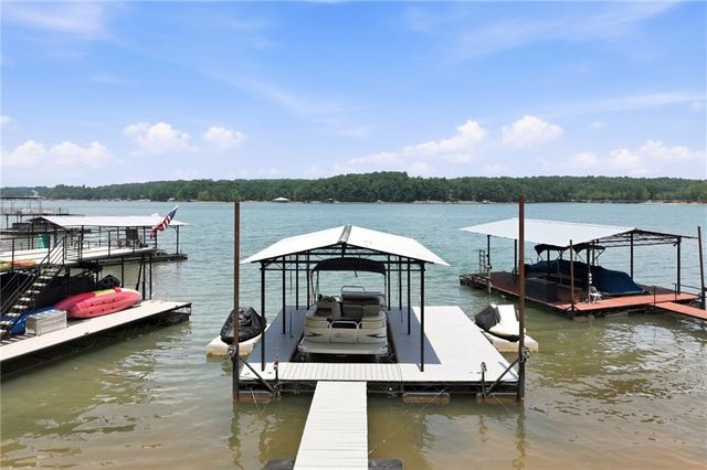 6995 Lakeside Place, Gainesville, GA 30506