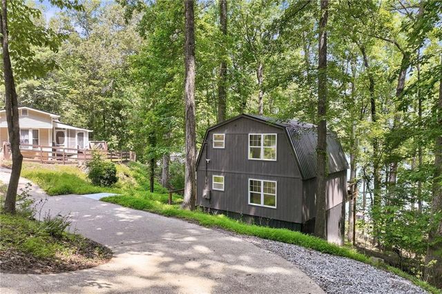 6995 Lakeside Place, Gainesville, GA 30506