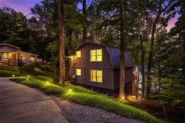 6995 Lakeside Place, Gainesville, GA 30506