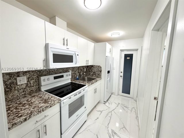 931 SW 82nd Ave 3, Miami, FL 33144